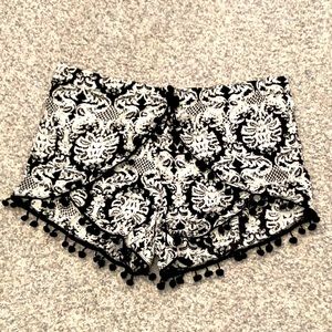 Love & Love Shorts, Black & White